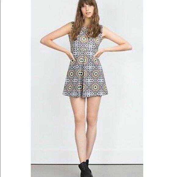 ZARA TILE PRINTED GEOMETRIC ECRU SLIT BACK MINI DRESS - Picture 8 of 14